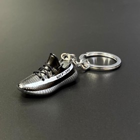 Shoe Keychain-Black/White (Vers.13)