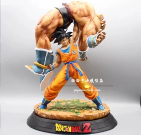 Dragon Ball Son Goku Lifting Nappa Figure