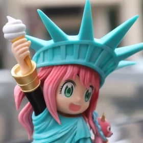 Anime Spy x Family Figure Anya Forger Cos Statue of Liberty ( with out box)